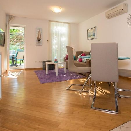 פורץ Apartment Bela מראה חיצוני תמונה