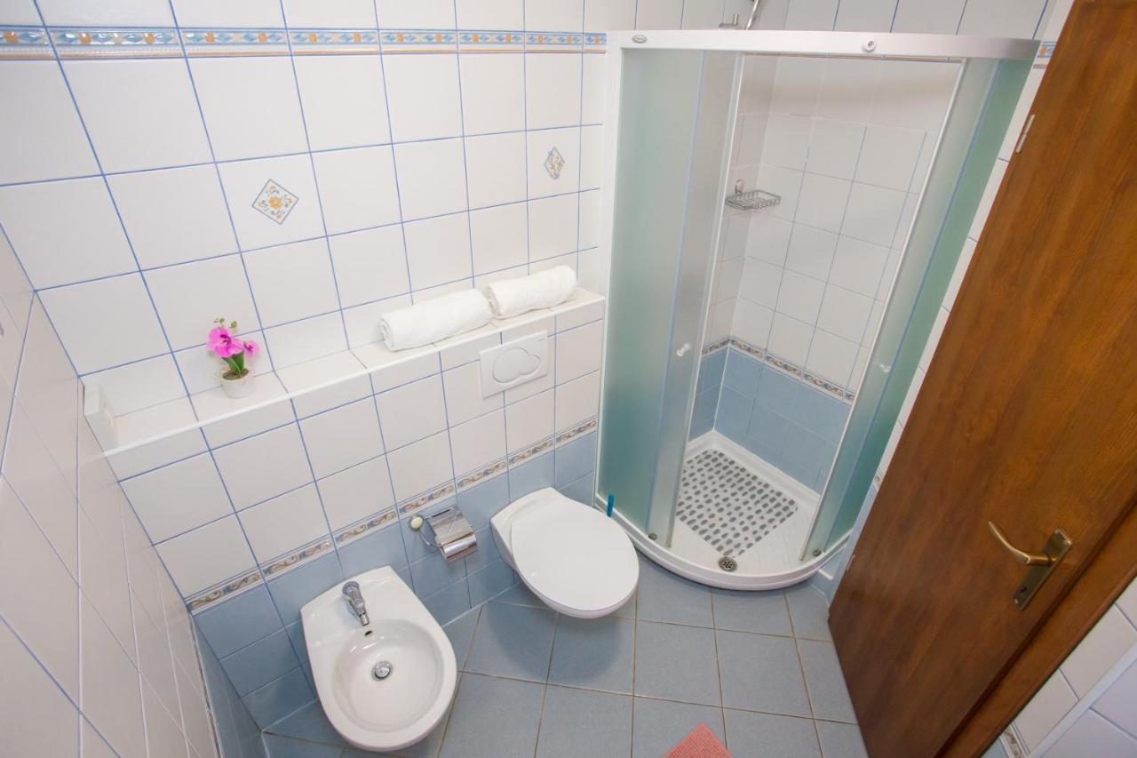 פורץ Apartment Bela מראה חיצוני תמונה