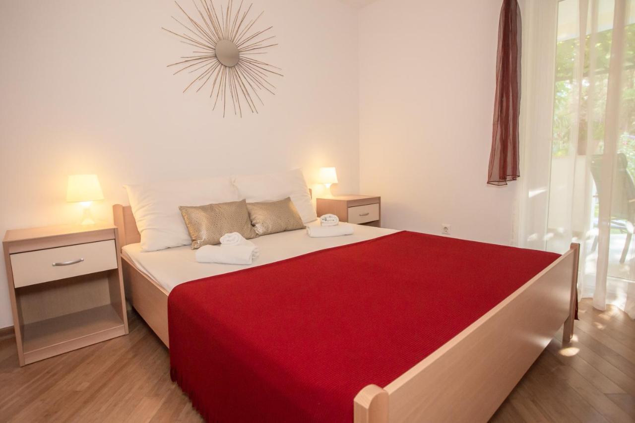 פורץ Apartment Bela מראה חיצוני תמונה